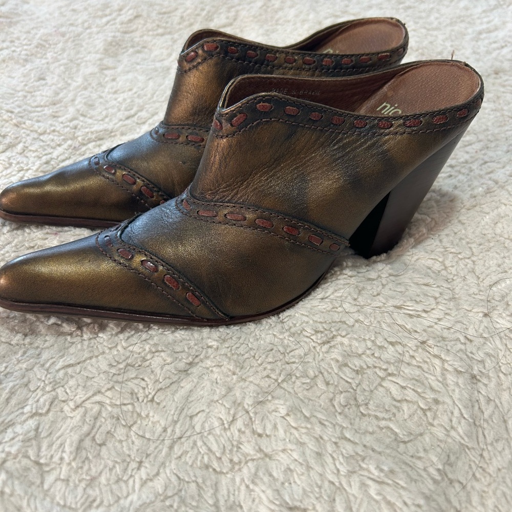 Nicole‎ Metallic Leather Mules with Red Detailing